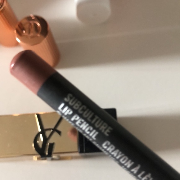 Luxury Makeup Bundle - Picture 6 of 8